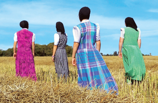 hutterite-womens-clothing